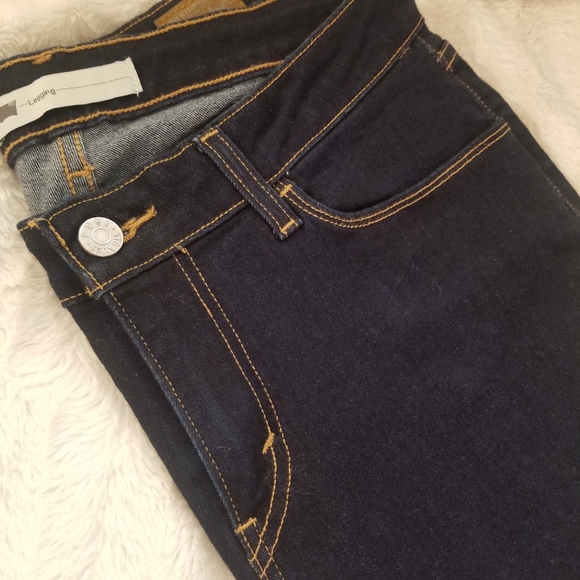 Jeans - Picture 2 of 3